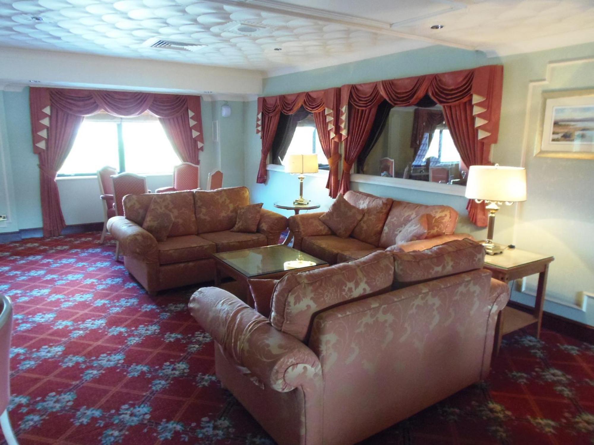 Lakeside International Hotel Camberley Eksteriør bilde