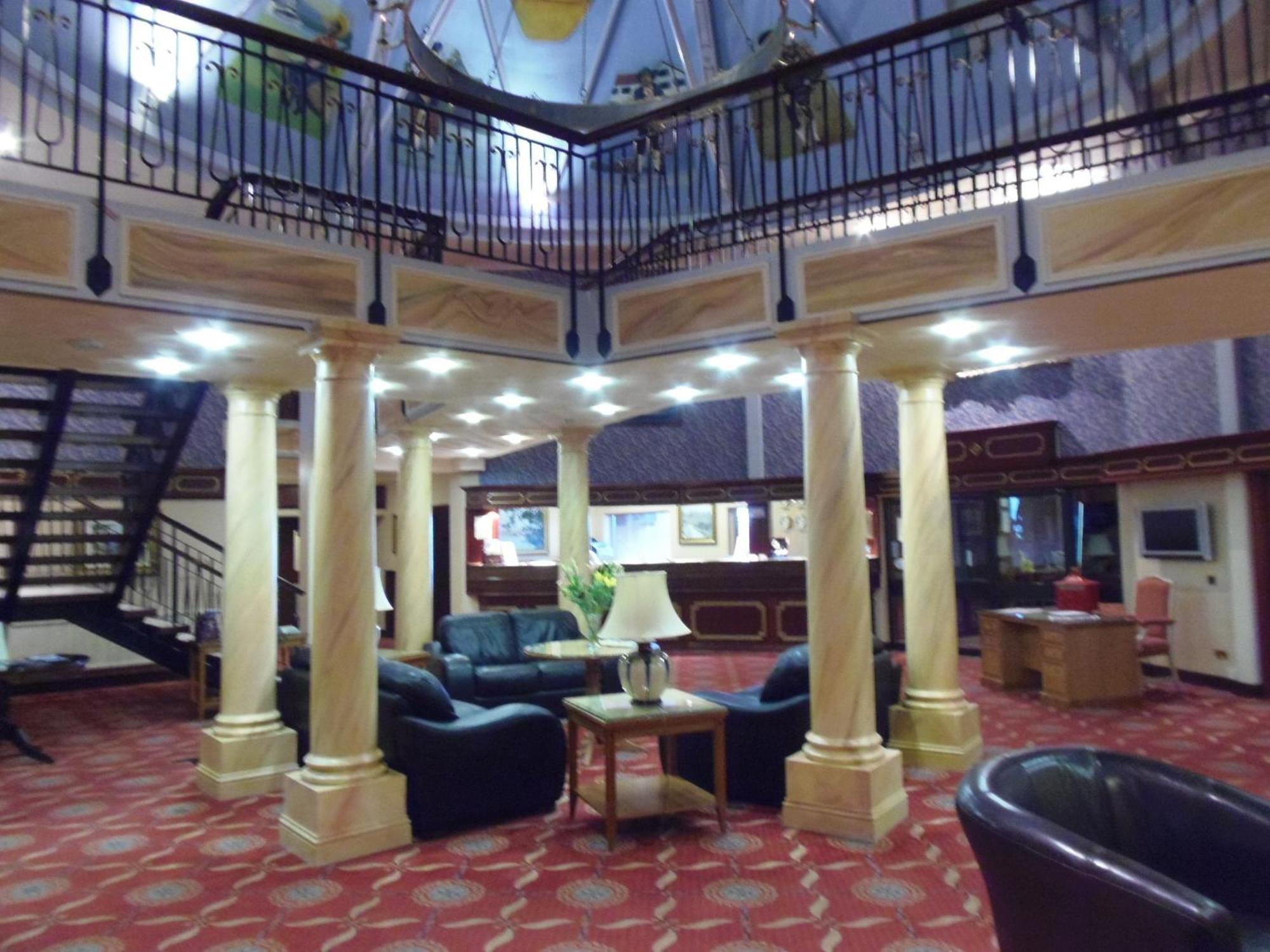 Lakeside International Hotel Camberley Eksteriør bilde