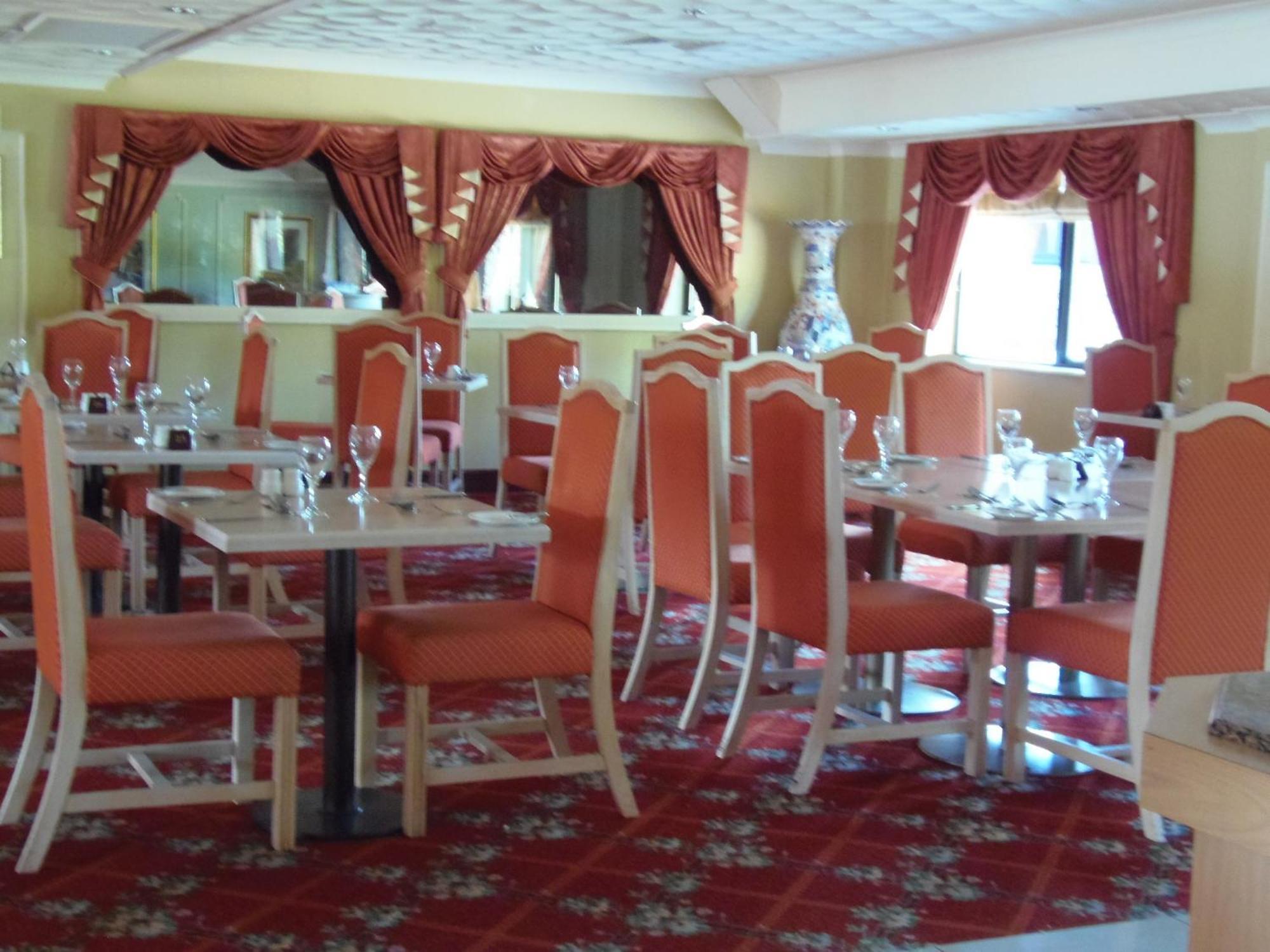 Lakeside International Hotel Camberley Eksteriør bilde